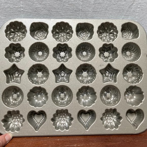 Nordic Ware Other - Nordic Ware Bundt Tea Cake and Candies Pan